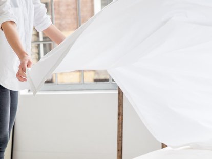 Yumeko Laken katoen satijn pure white 180x290 100% biologisch en fairtrade katoen, satijn geweven