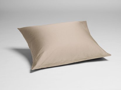 Yumeko Kussensloop katoen satijn warm taupe 50x60 100% biologisch en fairtrade katoen, satijn geweven Yumeko Kussensloop katoen satijn warm taupe 50x60 100% biologisch en fairtrade katoen, satijn geweven