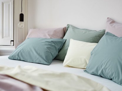 Yumeko Kussensloop percal katoen petrol blue 100% biologisch en fairtrade katoen, percal geweven