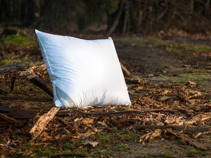 Yumeko Kussen gerecycled dons 60x70 stevig
Vulling: 70% gerecycled dons (eenden- en ganzendons), 30% gerecyclede veertjes (eenden- en ganzenveertjes)
Tijk: 100% biologisch katoen Yumeko Kussen gerecycled dons 60x70 stevig
Vulling: 70% gerecycled dons (eenden- en ganzendons), 30% gerecyclede veertjes (eenden- en ganzenveertjes)
Tijk: 100% biologisch katoen