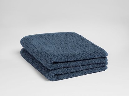 Yumeko Handdoeken dots blue 50x100 100% biologisch en fairtrade katoen