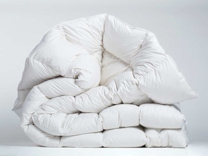 Yumeko Dekbed dons extra warm 
Vulling: 100% eendendons
Tijk: 100% biologisch katoen