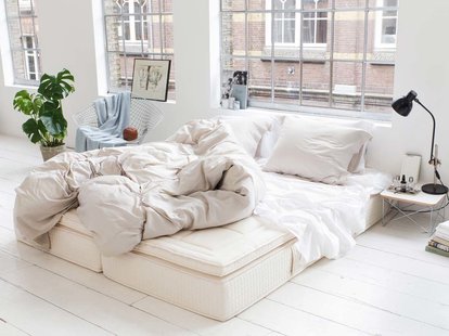 Yumeko Matras pocketveer 2-persoons 
Kern: metalen pocketveren, paardenhaar, 100% natuurlatex
Tijk: 100% biologisch katoen, gewatteerd met 100% biologische scheerwol