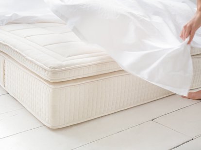 Yumeko Matras natuurlatex 1-persoons 
Kern: 100% natuurlatex
Tijk: 100% biologisch katoen, gewatteerd met 100% biologische scheerwol