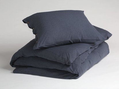 Yumeko Dekbedovertrek jersey indigo blue 140x220 1/60x70 100% biologisch en fairtrade katoen, jersey katoen (gebreid) Yumeko Dekbedovertrek jersey indigo blue 140x220 + 1/60x70 100% biologisch en fairtrade katoen, jersey katoen (gebreid)