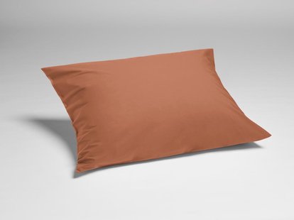 Yumeko Kussensloop percal terracotta 60x70 100% biologisch en fairtrade katoen, percal geweven