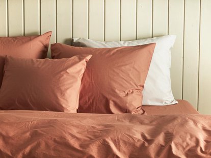 Yumeko Kussensloop percal katoen terracotta 100% biologisch en fairtrade katoen, percal geweven