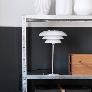 Dyberg Larsen DL20 tafellamp, glazen kap, chroom