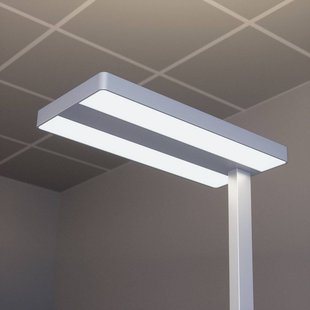 Arcchio LED vloerlamp Logan Neo, zilver, 8.000 lm, dimbaar