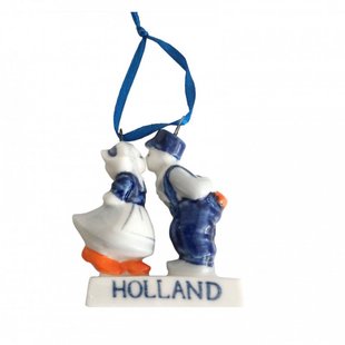 Kussend paar aan lint