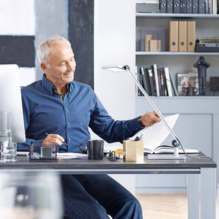 Waldmann LED tafellamp PARA.MI MFTL108R hoekig wit 930