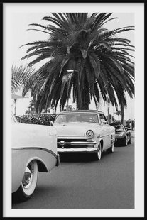 Canvas schilderij Classic Car Under A Palm Tree | Walljar Canvas schilderij Classic Car Under A Palm Tree | Walljar