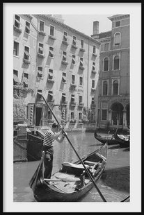 Ingelijste poster Gondolier in Venice '53 | Walljar Ingelijste poster Gondolier in Venice '53 | Walljar