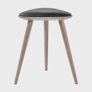 Fameg Finn Houten Krukje met Zwarte Zitting - Whitewash