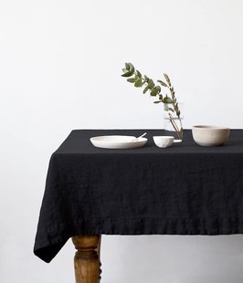 Linen Tales - linnen tafelkleed - black - 300 x 140 cm Linen Tales - linnen tafelkleed - black - 300 x 140 cm