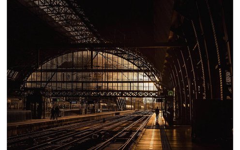 Goossens Schilderij The Station, 148 x 98 cm