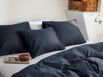 Yumeko Kussensloop katoen satijn blueberry 100% biologisch en fairtrade katoen, satijn geweven