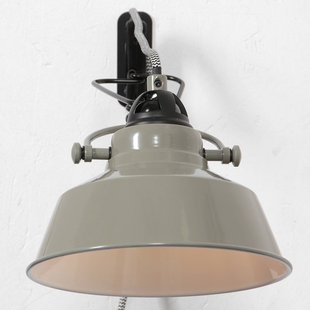 Steinhauer Wandlamp Nové met stekker, groen