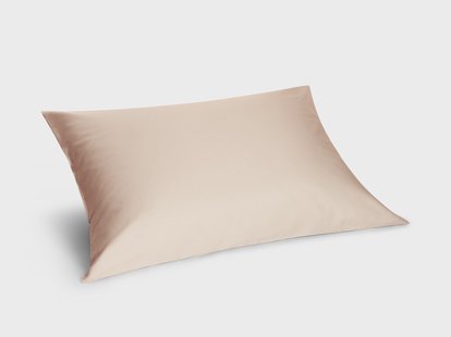 Yumeko Kussensloop katoen satijn warm taupe 70x90 100% biologisch en fairtrade katoen, satijn geweven