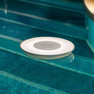 Newgarden Wally Play accu-poollamp RGBW speaker