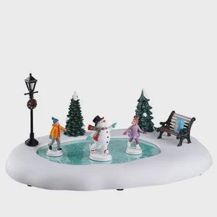 Lemax - &apos;Frosty Goes Ice Skating&apos; - Tafelstuk met animatie - Exclusief