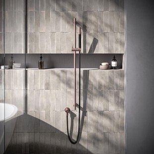 Hotbath Archie Glijstang - 90cm - wanduitlaat - doucheslang 1.5m - handdouche - geborsteld koper PVD AR317BCP