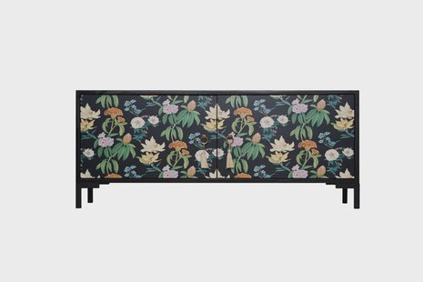TV-meubel Miquel Black Flowers | Really Nice Things TV-meubel Miquel Black Flowers | Really Nice Things