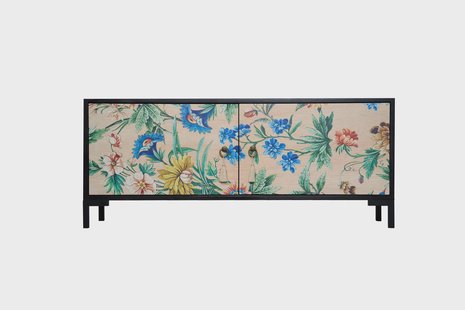 TV-meubel Miquel Beige Flowers | Really Nice Things TV-meubel Miquel Beige Flowers | Really Nice Things