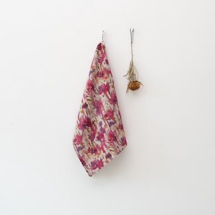 Linen Tales - theedoek fuschia flowers on naturel - 45 x 65 cm