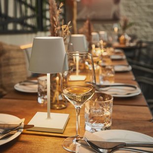 Sigor Nuindie mini LED oplaadbare tafellamp, USB-C, wit, IP54, dimbaar