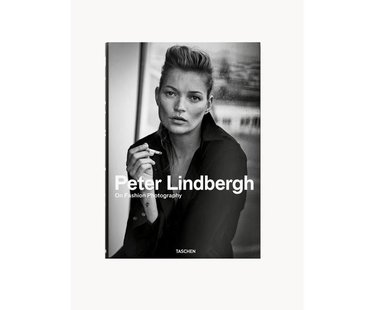 Ge&iuml;llustreerd boek Peter Lindbergh On Fashion Photography