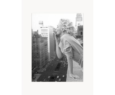 Ingelijste digitale print Marilyn At The Ambassador Hotel New York Ingelijste digitale print Marilyn At The Ambassador Hotel New York