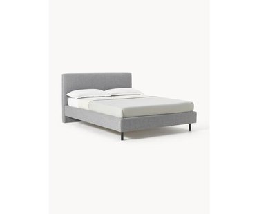 Gestoffeerd bed Giulia met houten poten