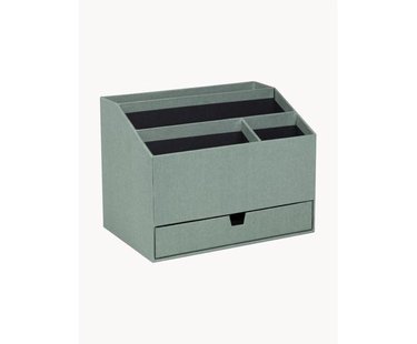 Bureau organizer Greta