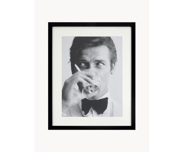 Ingelijste digitale print James Bond Drinking