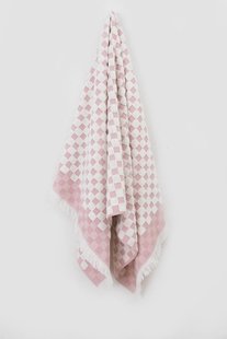Lichtroze geblokte handdoek