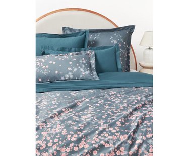 Katoensatijnen dekbedovertrek Sakura met bloemenprint