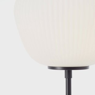 Brilliant Kaizen vloerlamp, hoogte 140 cm, opaal, glas/metaal