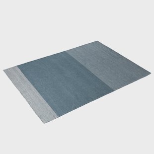 Muuto Varjo vloerkleed 200 x 300 cm. blauw