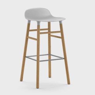 Normann Copenhagen Form Chair barkruk eiken poten wit