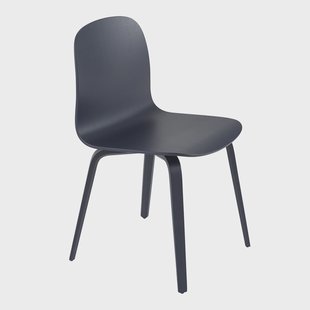 Muuto Visu Chair stoel houten onderstel Midnight blue