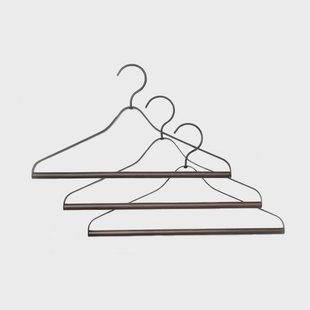 Ferm Living Ferm Living kleerhanger 3-pack zwart Ferm Living Ferm Living kleerhanger 3-pack zwart