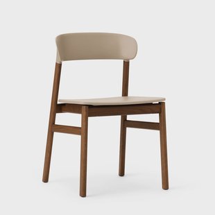 Normann Copenhagen Herit stoel gerookt eikenhout Zand