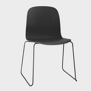 Muuto Visu stoel sledepoten Black-Black