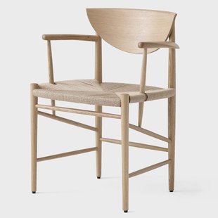 &Tradition Drawn stoel HM4 met armleuningen geoliede eik