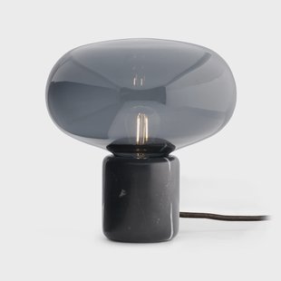 New Works Karl-Johan tafellamp Black marquina-smoked glass