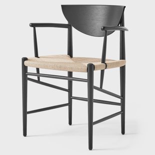 &Tradition Drawn stoel HM4 met armleuningen Zwart eikenhout