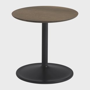 Muuto Soft bijzettafel 40 cm Solid smoked oak-black