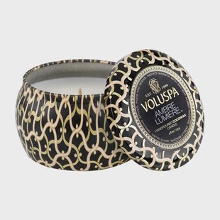 Voluspa Maison Noir Mini Tin geurkaars 25 uur Ambre Lumiere