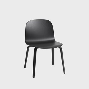 Muuto Visu Wide stoel Black-Black wood